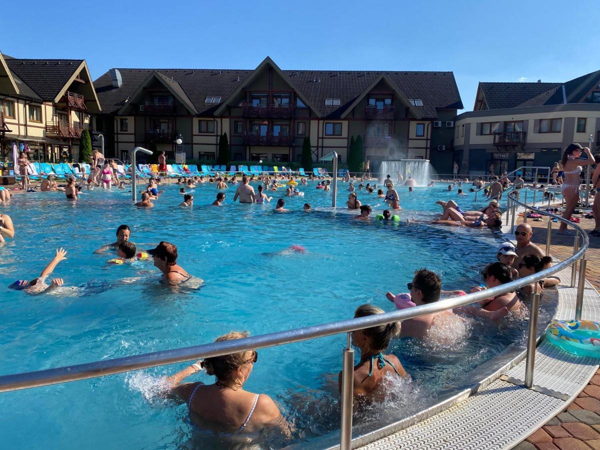 Apartment Family Besenova - Free Swimming Pool Esterno foto